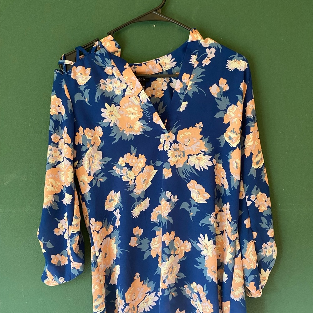 Dress shirt - Picture 2 of 2